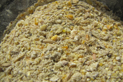 How to make your own Chicken Feed for Layers - Make your own Chicken Feed with 3 easy 
How to make chicken feed for broilers and layers